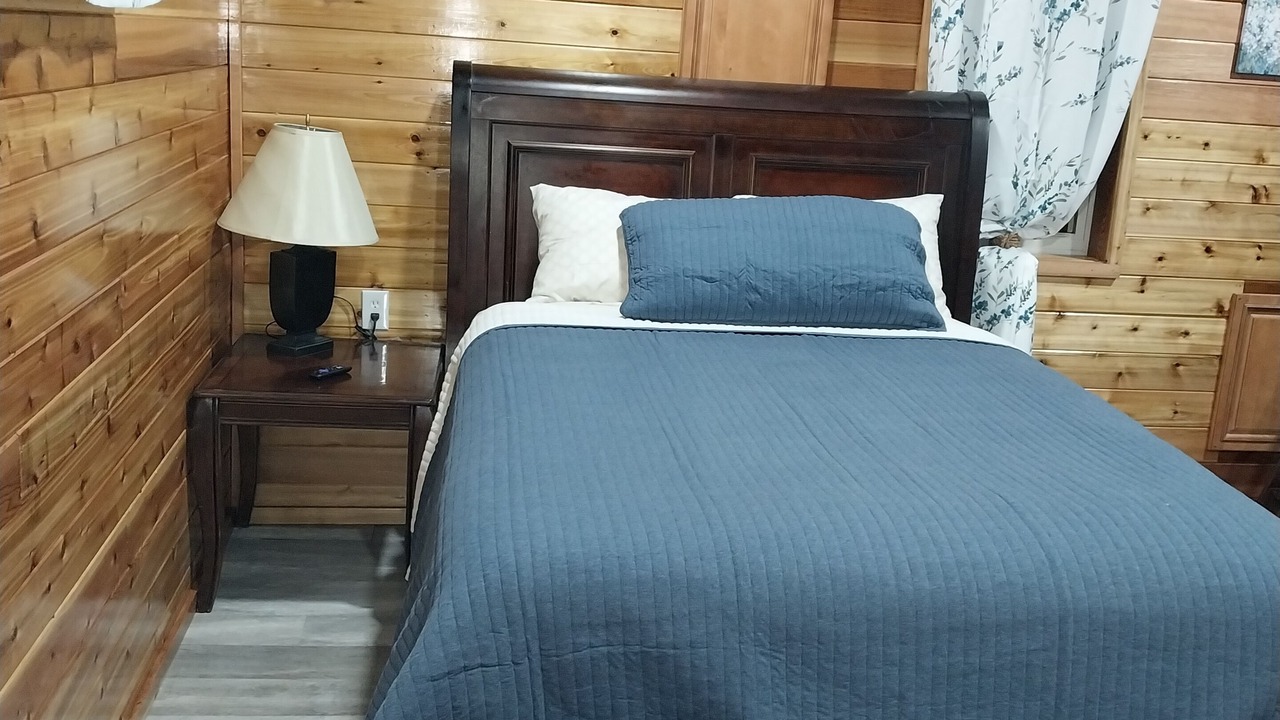Photo of Bedroom in Licking