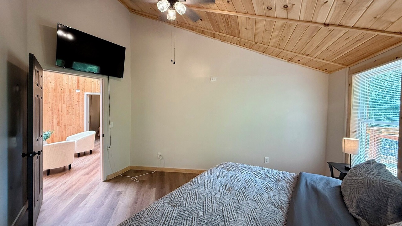 Photo of Bedroom in Kodak
