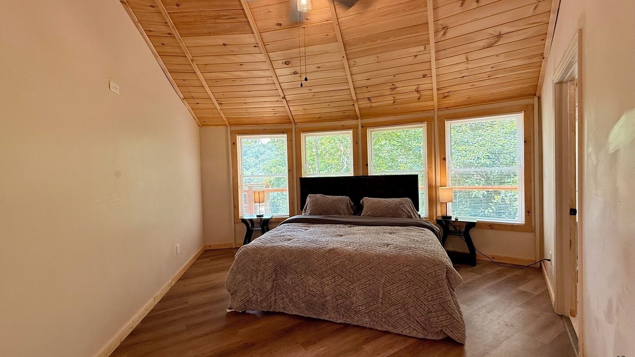 Photo of Bedroom in Kodak