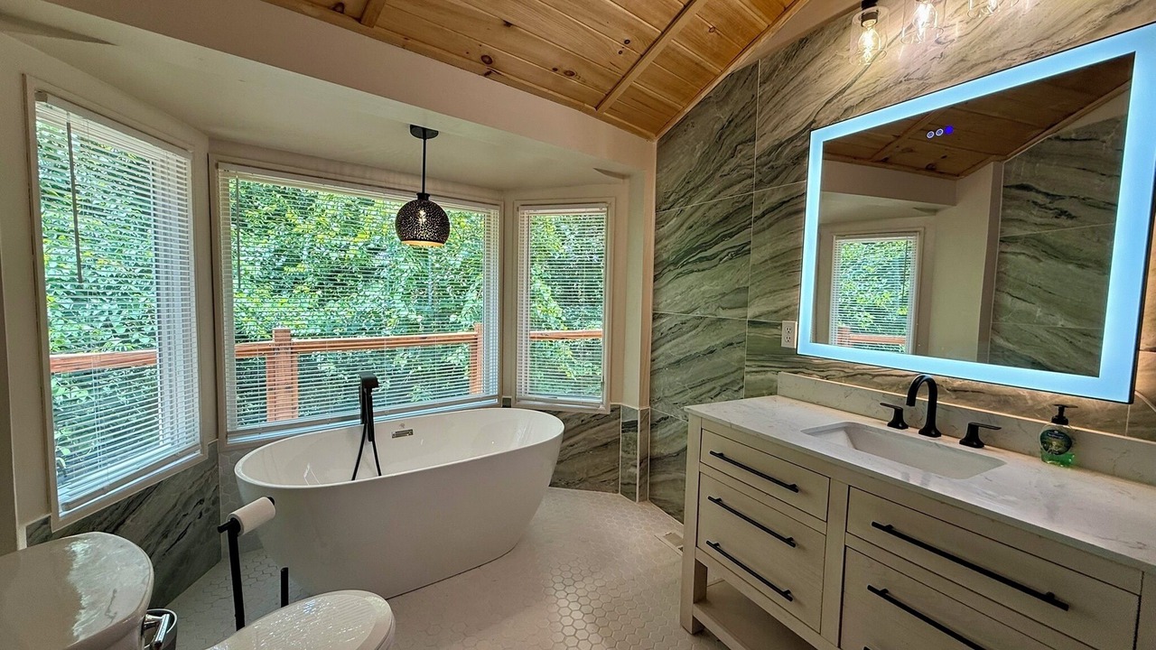 Photo of Bathroom in Kodak