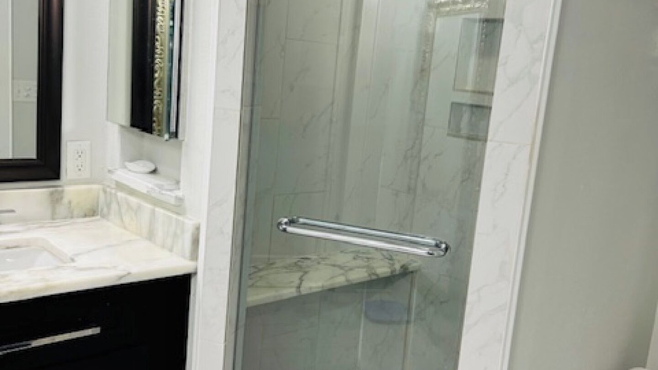 Photo of Bathroom in Dillard