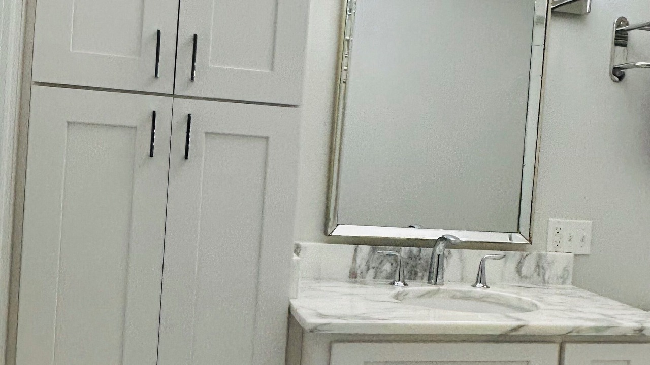 Photo of Bathroom in Dillard