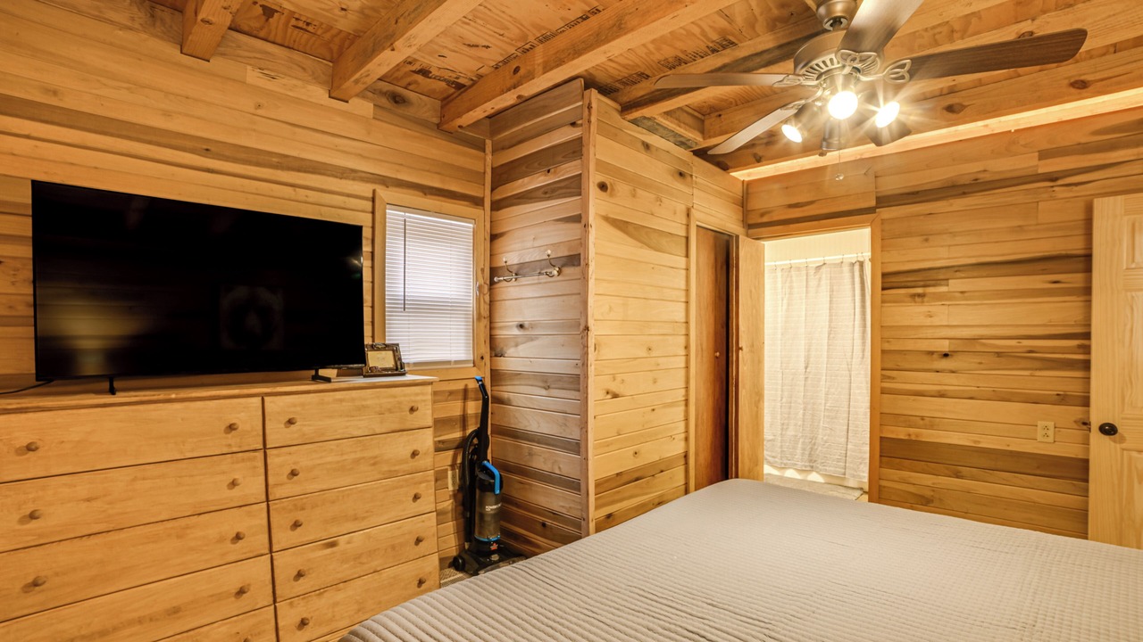 Photo of Bedroom in Waverly