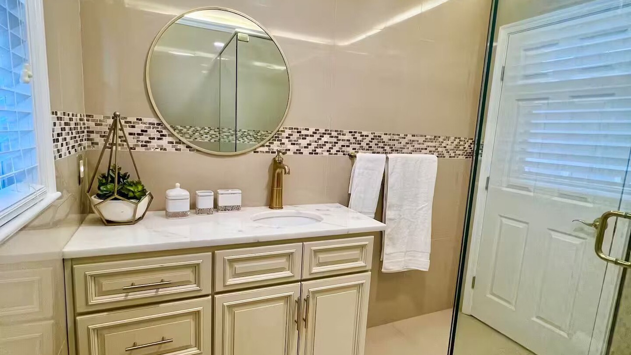 Photo of Bathroom in Hampton