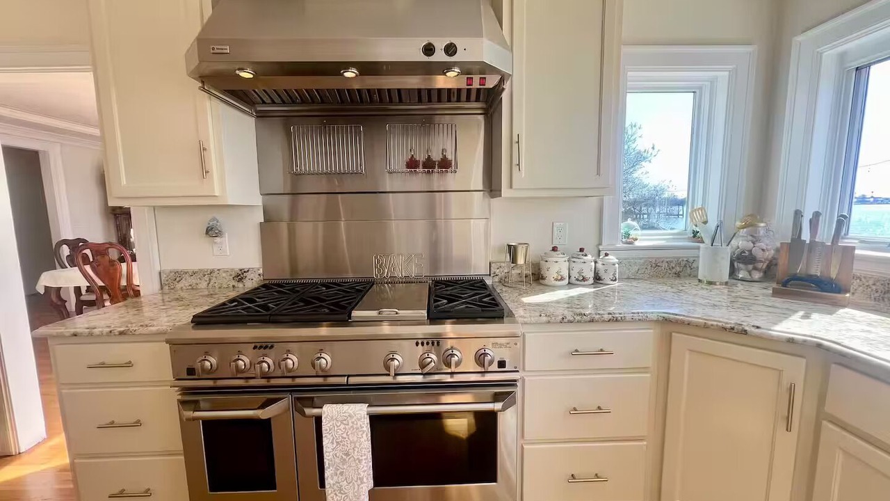 Photo of Kitchen in Hampton