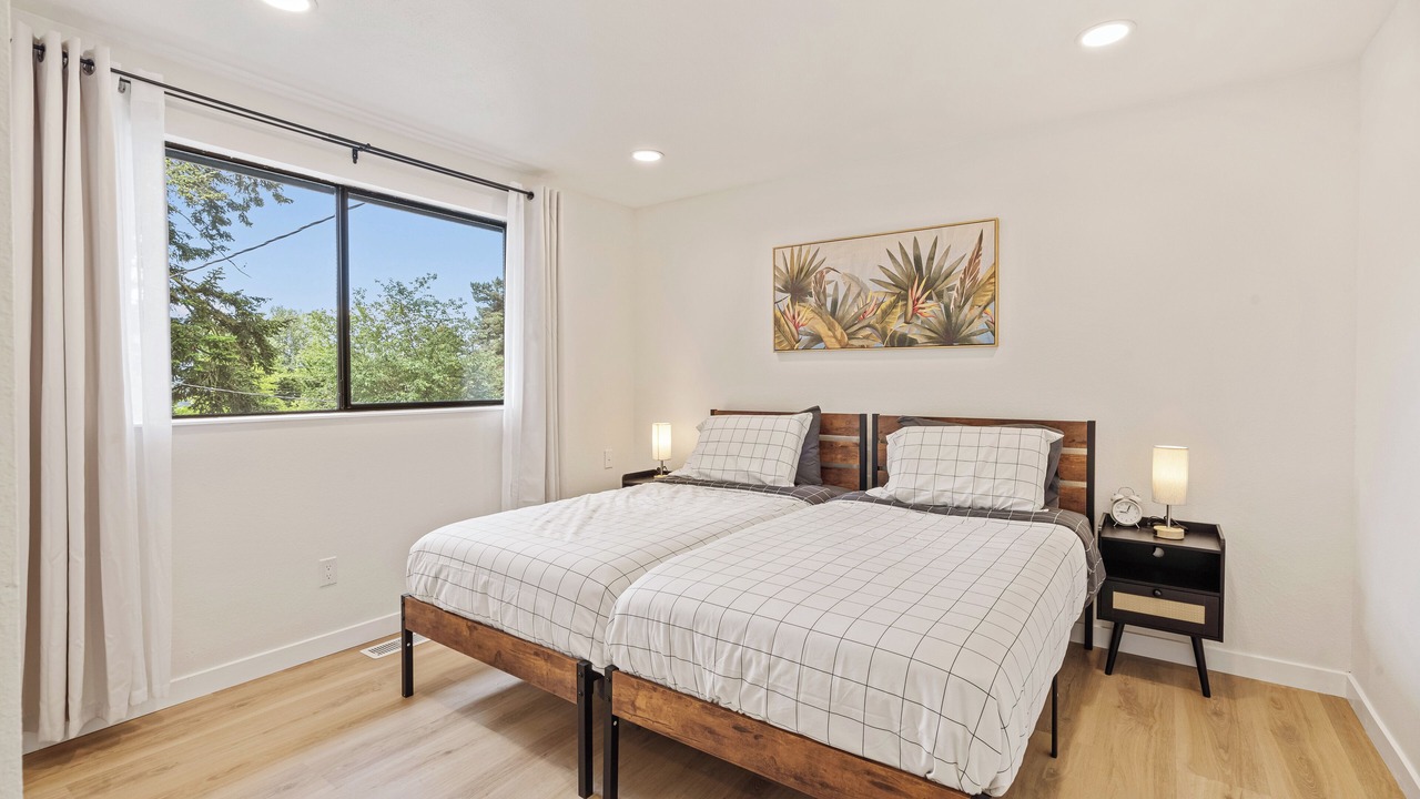 Photo of Bedroom in Paine Field-Lake Stickney