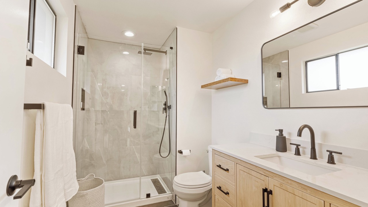 Photo of Bathroom in Paine Field-Lake Stickney