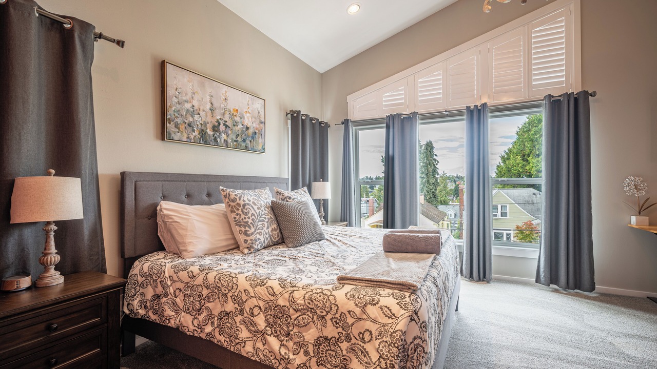 Photo of Bedroom in North College Park