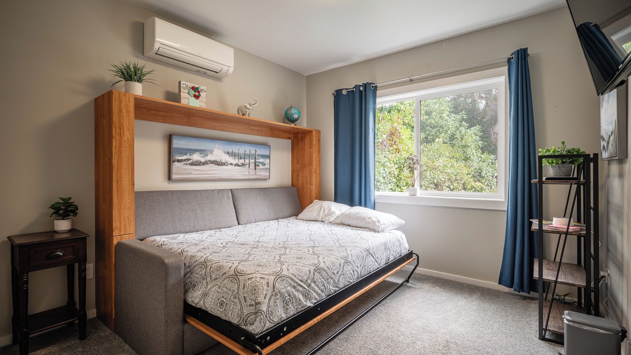 Photo of Bedroom in North College Park