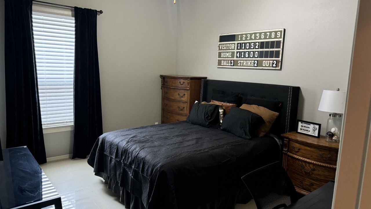 Photo of Bedroom in Palmhurst