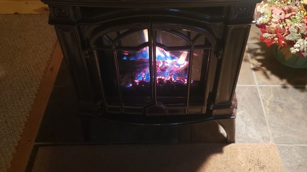 Photo of Livingroom in Evergreen