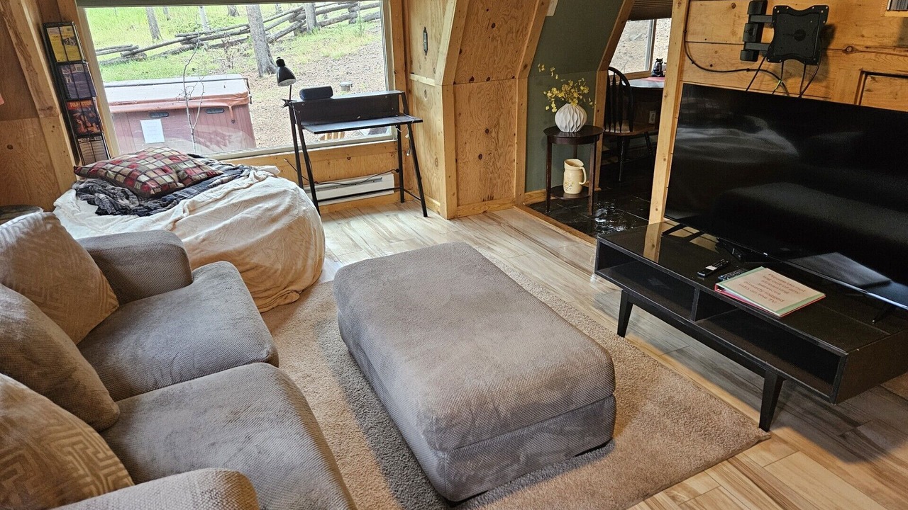 Photo of Livingroom in Evergreen