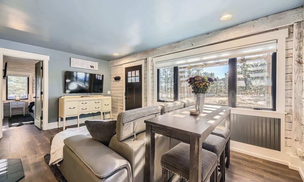 Photo of Livingroom in Morrison