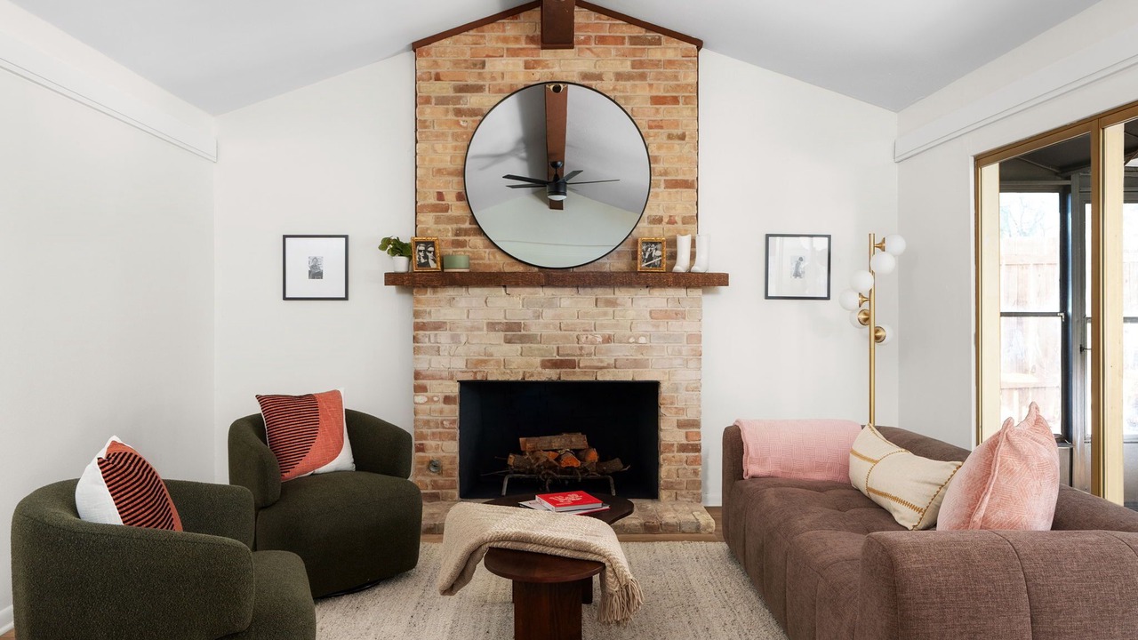 Photo of Livingroom in University Hills