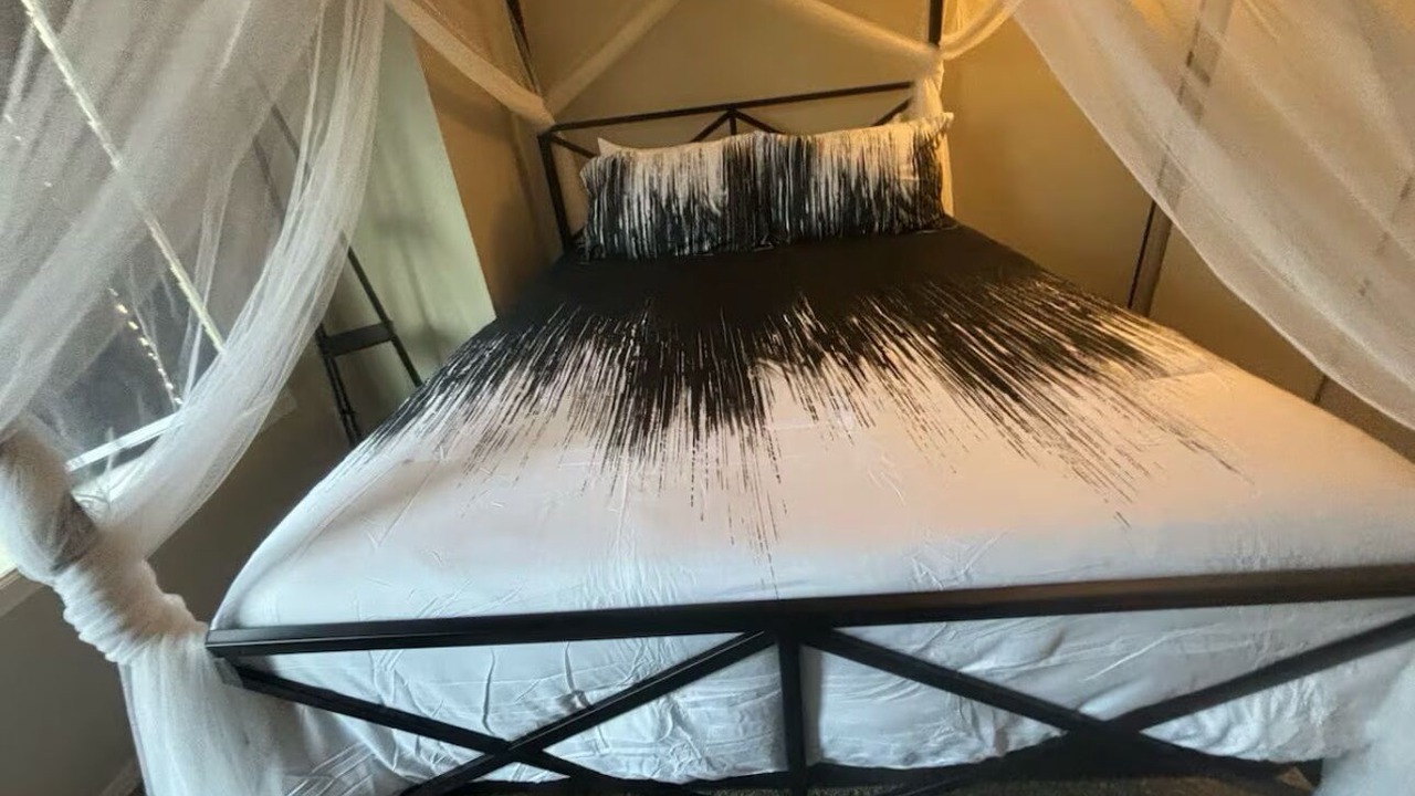 Photo of Bedroom in Prides Crossing