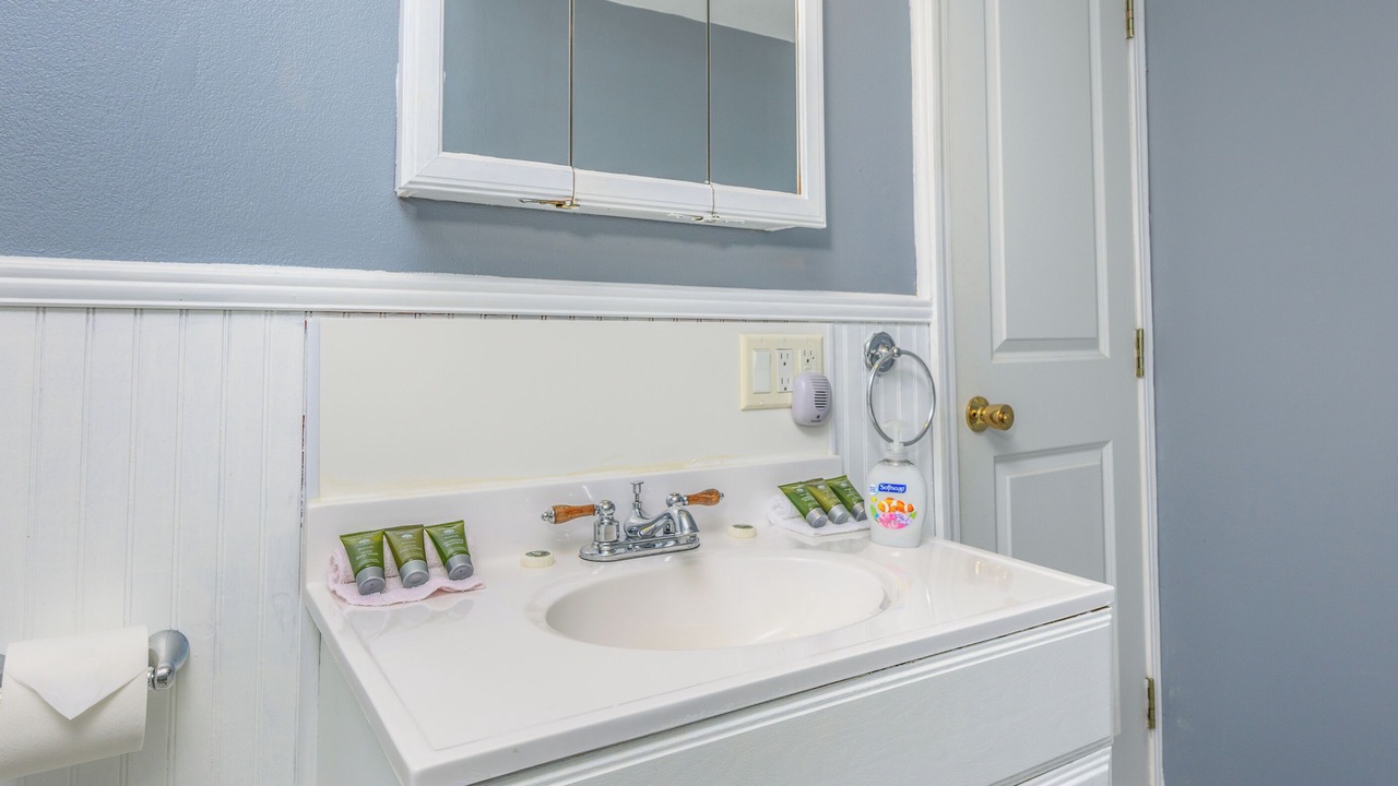 Photo of Bathroom in Maplecrest