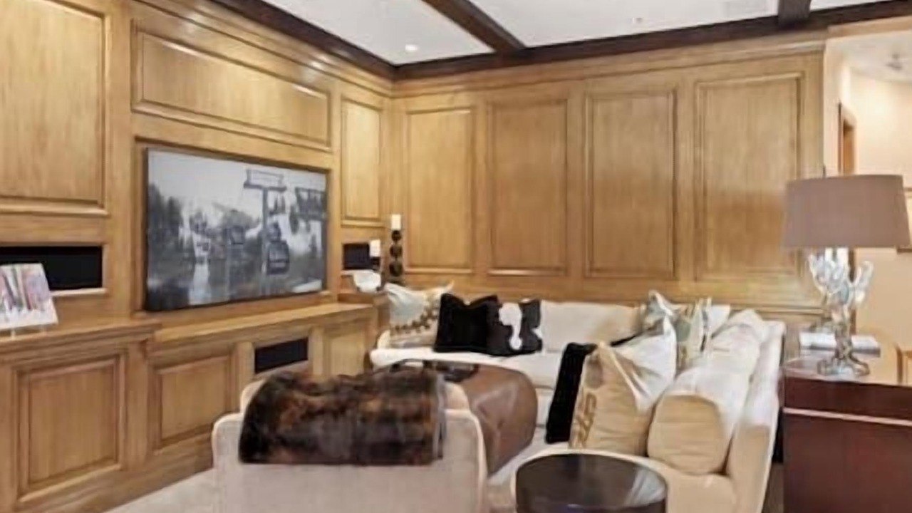 Photo of Livingroom in Red Mountain
