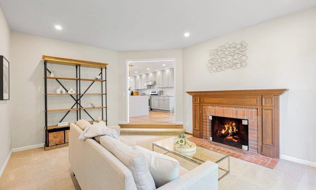 Photo of Livingroom in Overlake