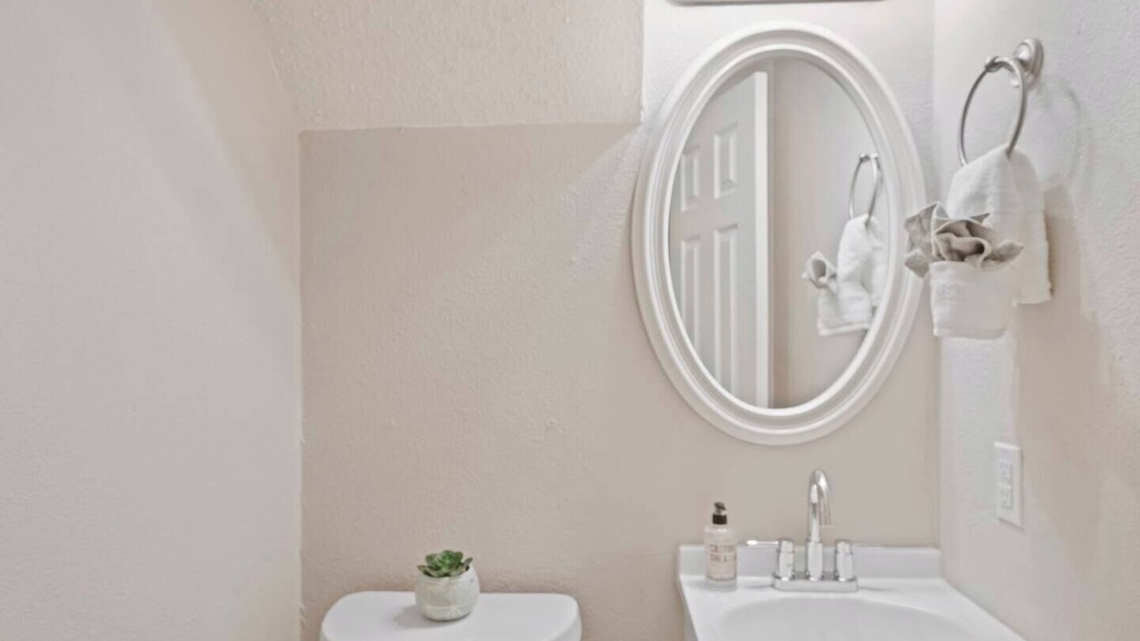 Photo of Bathroom in Springwoods
