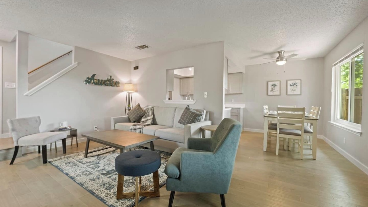 Photo of Livingroom in Springwoods