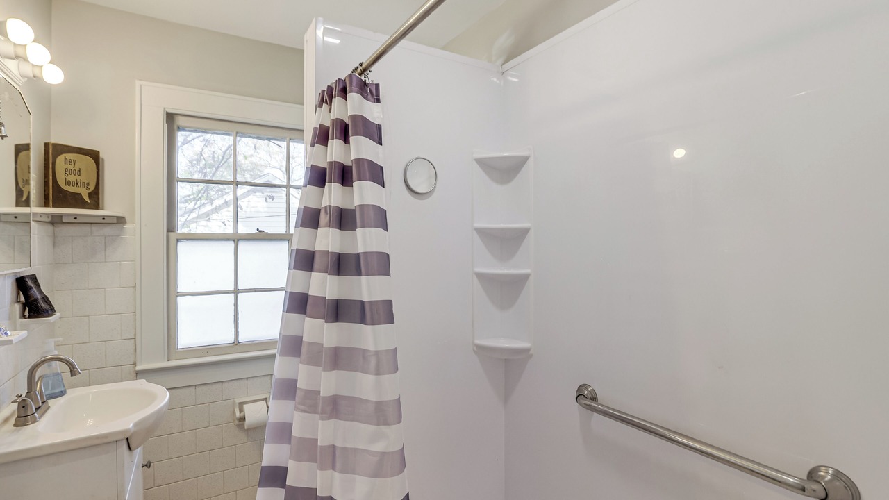 Photo of Bathroom in Sans Souci