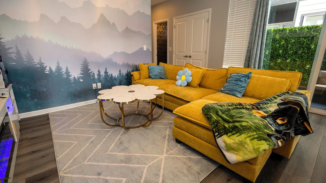 Photo of Livingroom in Dupont