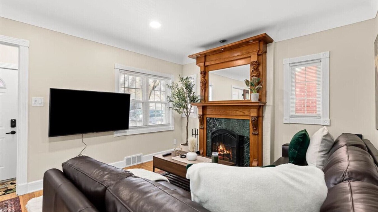Photo of Livingroom in Dearborn