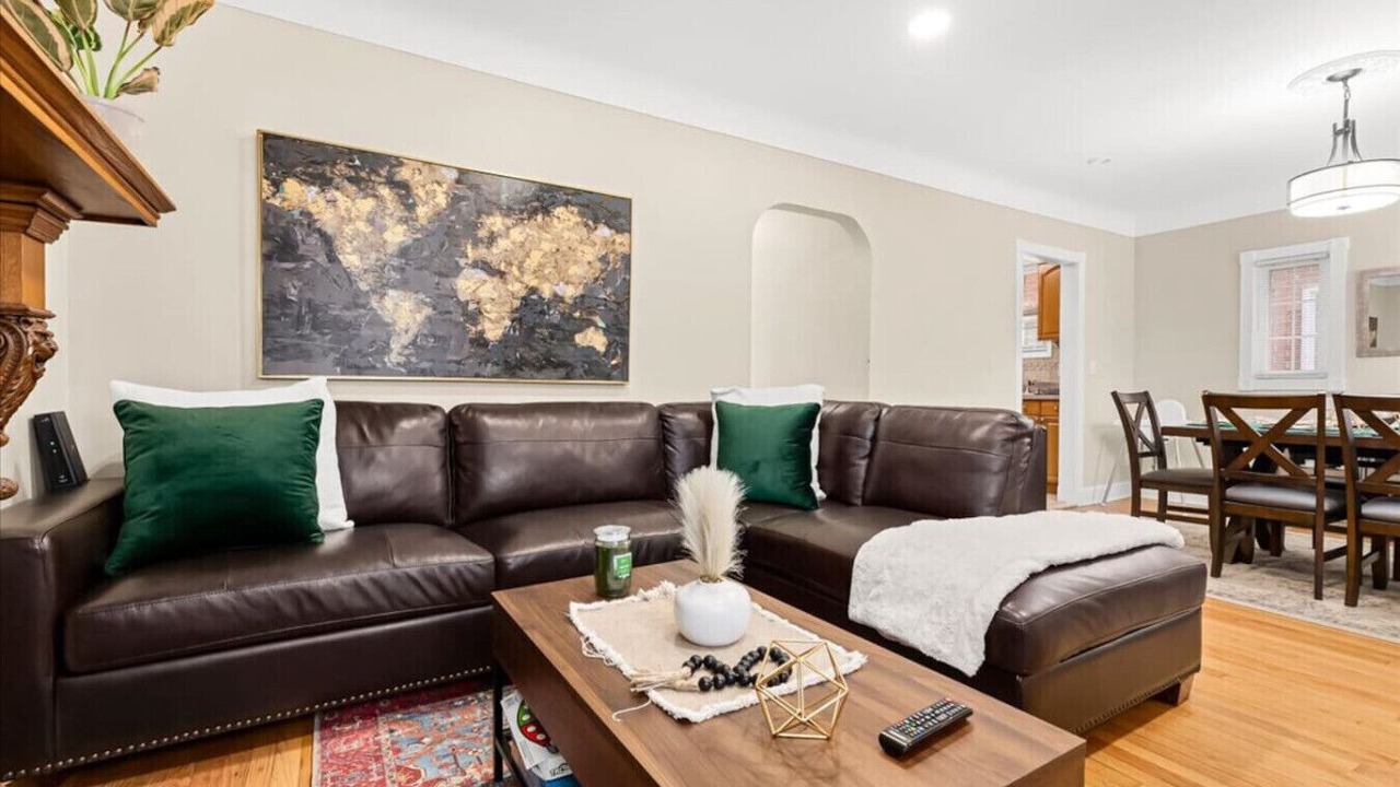 Photo of Livingroom in Dearborn