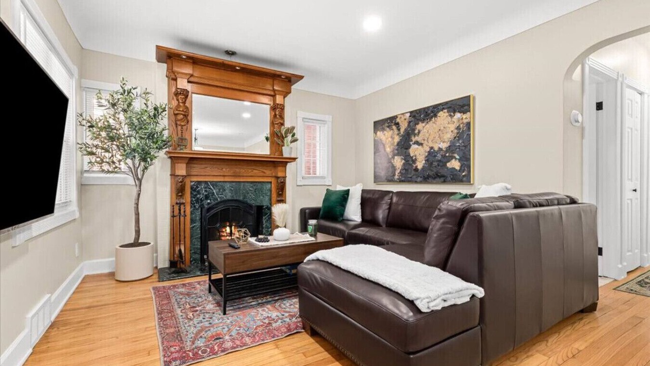Photo of Livingroom in Dearborn