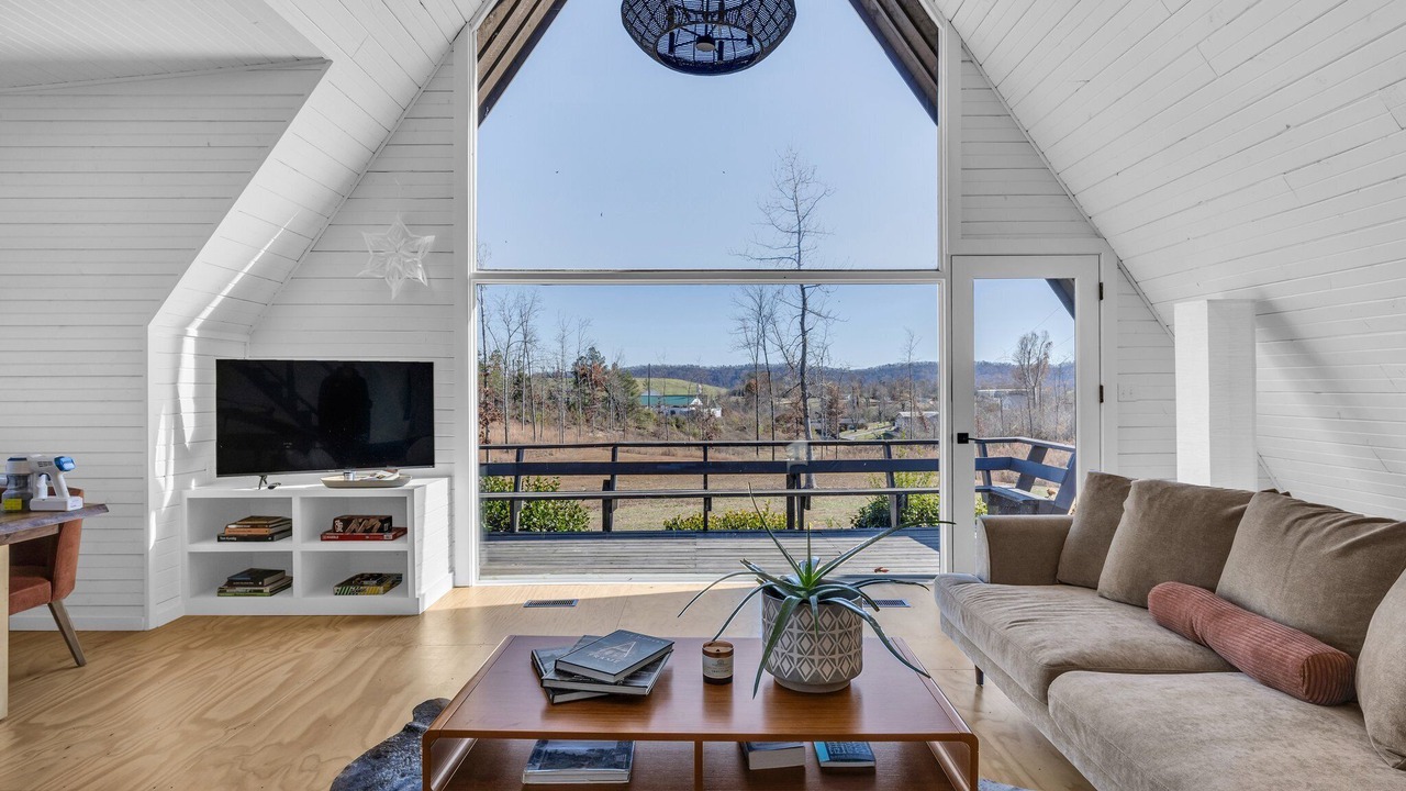 Photo of Livingroom in Ooltewah