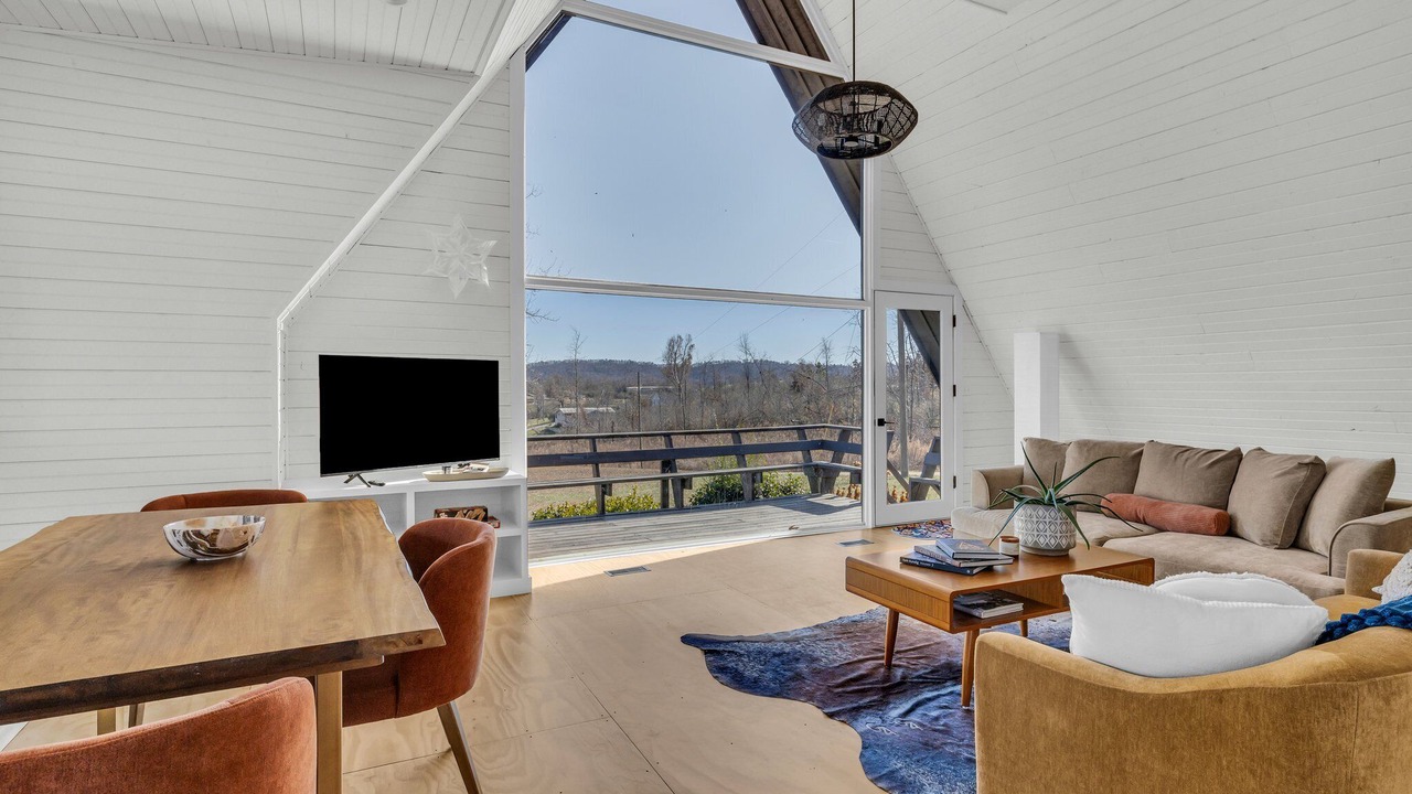 Photo of Livingroom in Ooltewah