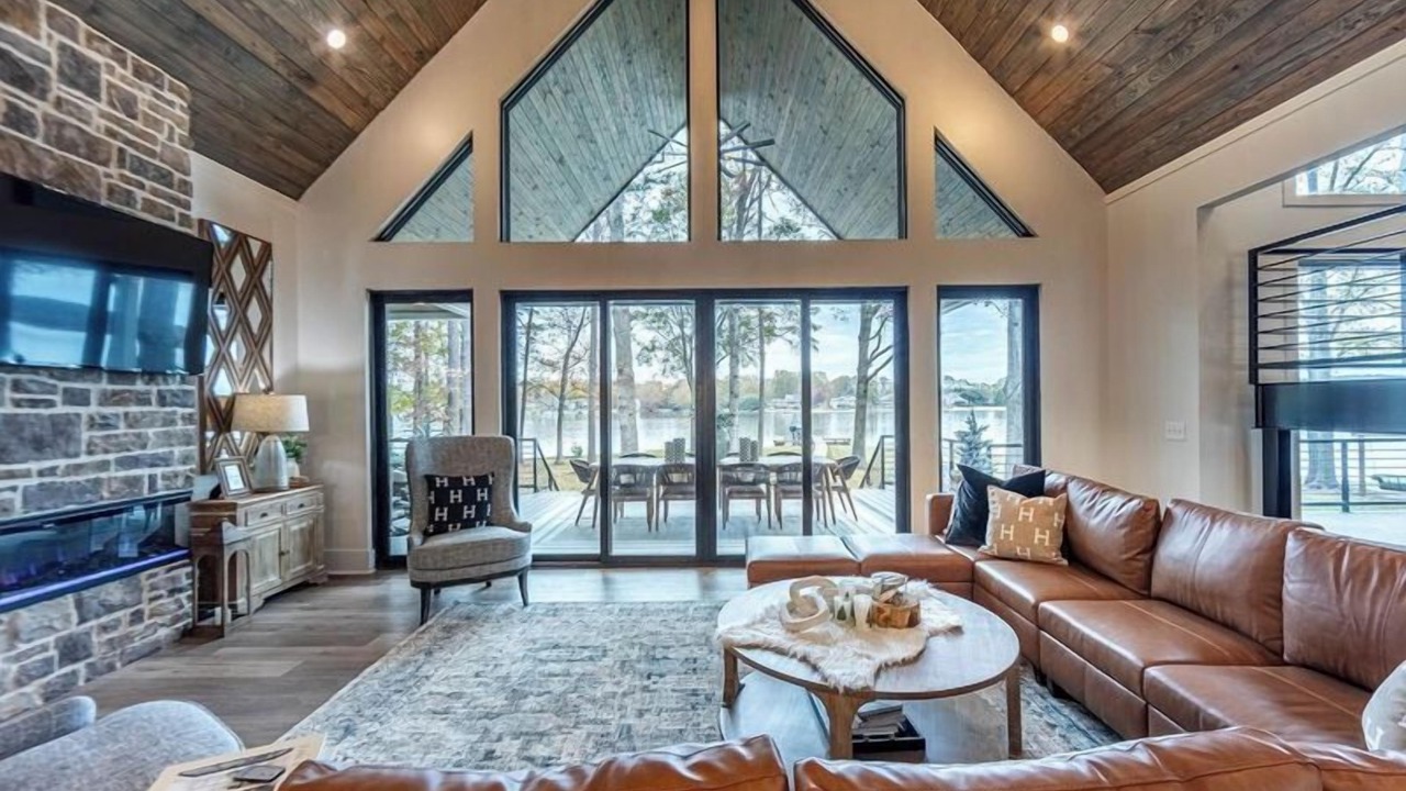 Photo of Livingroom in Lake Oconee
