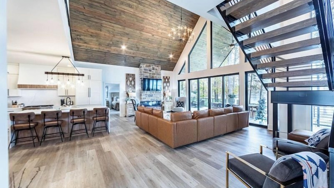 Photo of Livingroom in Lake Oconee