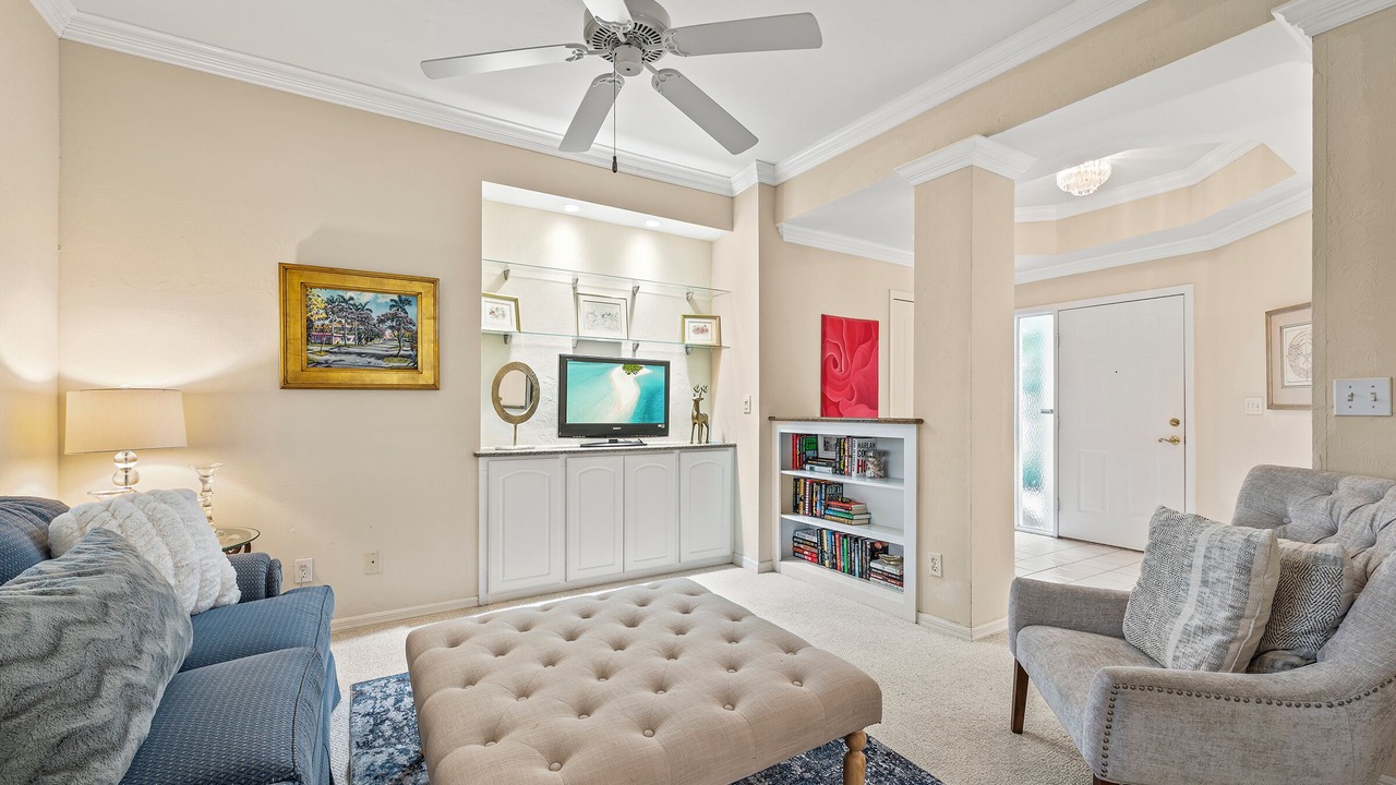 Photo of Livingroom in Kings Lake