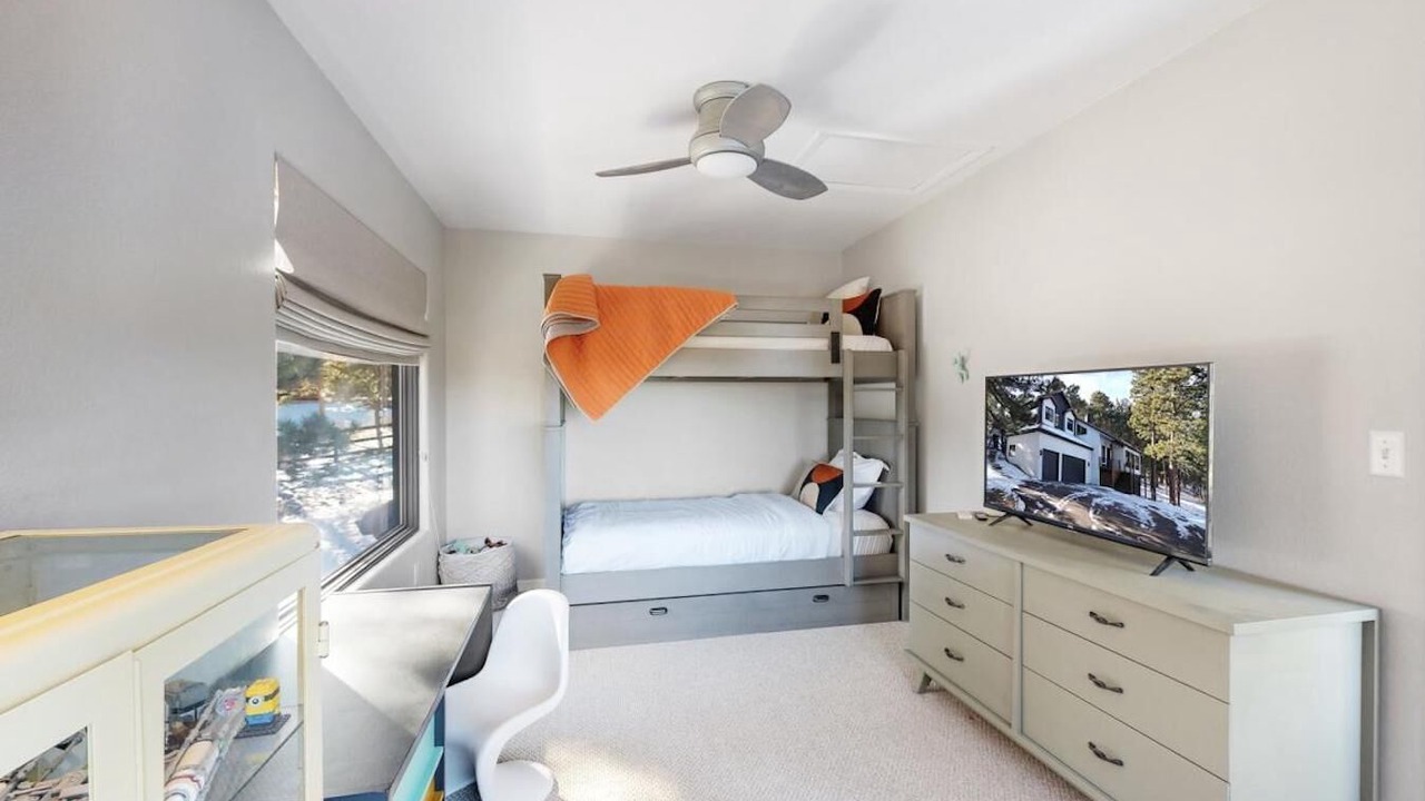 Photo of Bedroom in Genesee