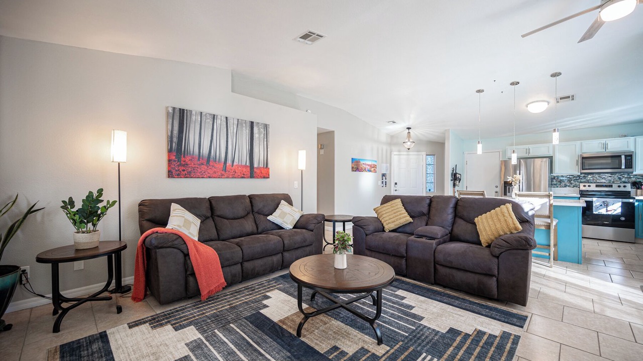 Photo of Livingroom in Townsite