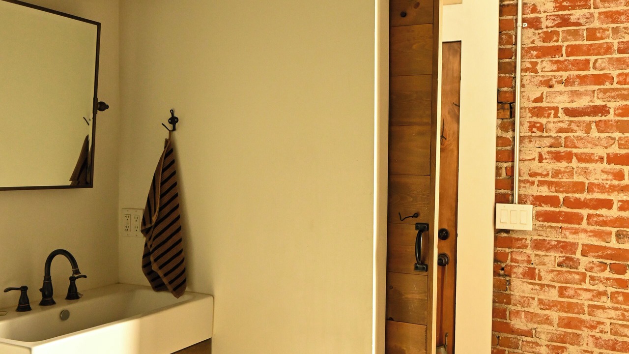 Photo of Bathroom in Lincoln Park