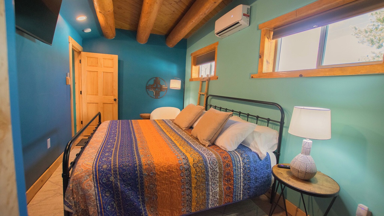 Photo of Bedroom in North Valley