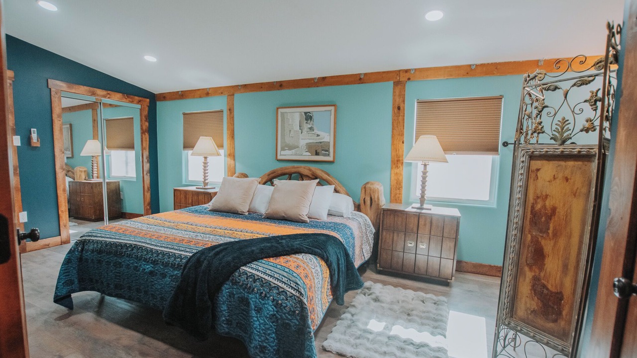 Photo of Bedroom in North Valley