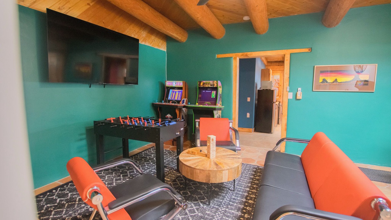 Photo of Livingroom in North Valley