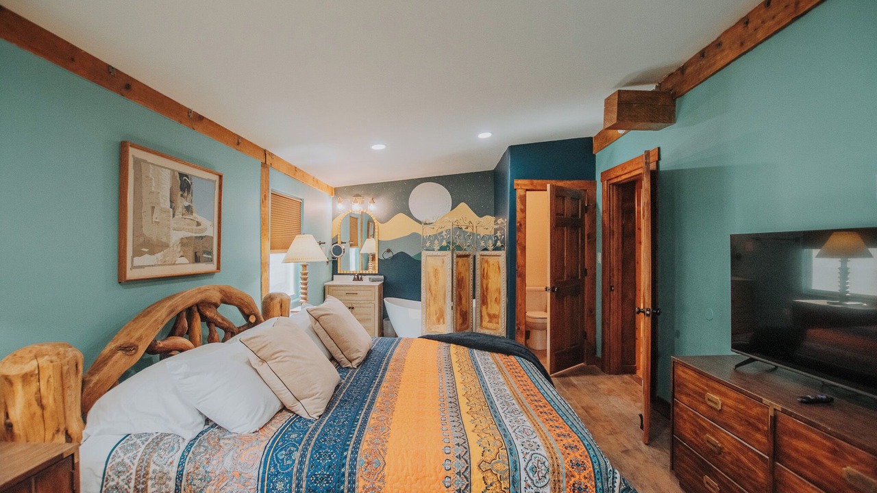 Photo of Bedroom in North Valley