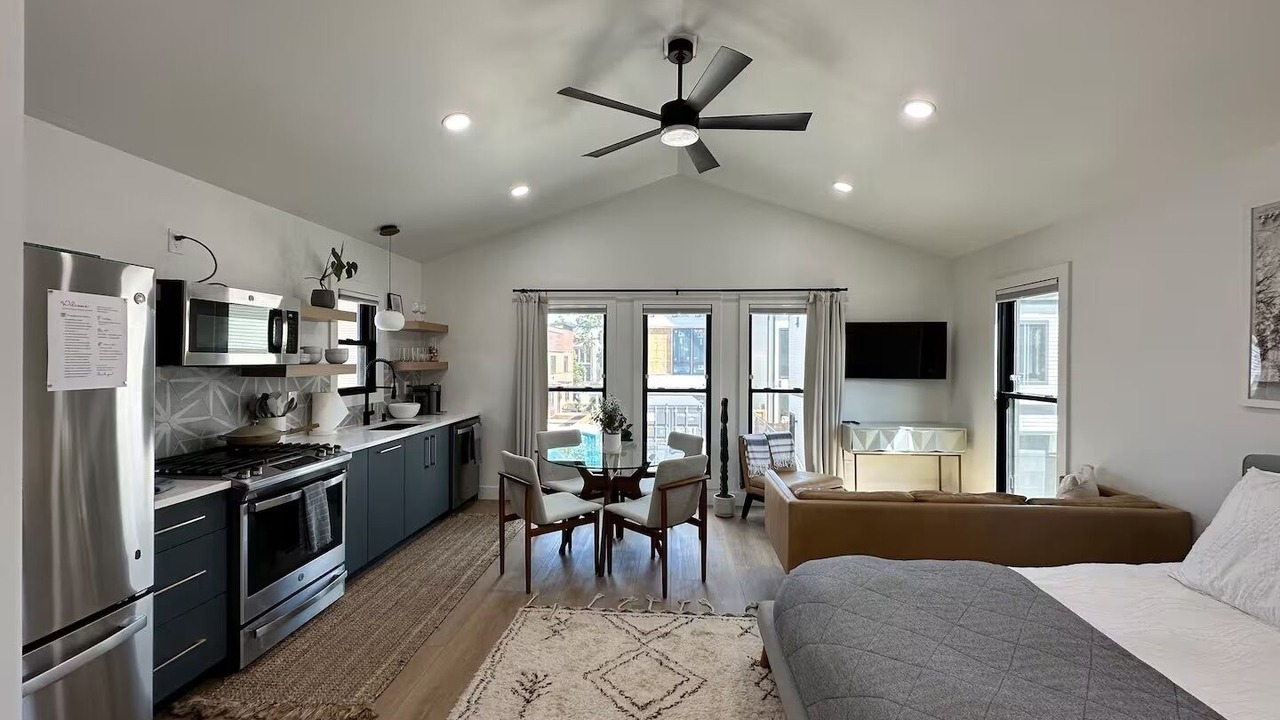 Photo of Bedroom in Curtis Park