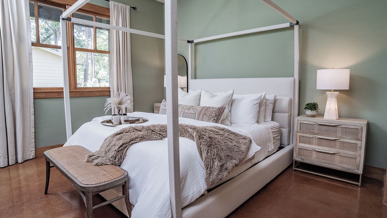 Photo of Bedroom in McQueeney