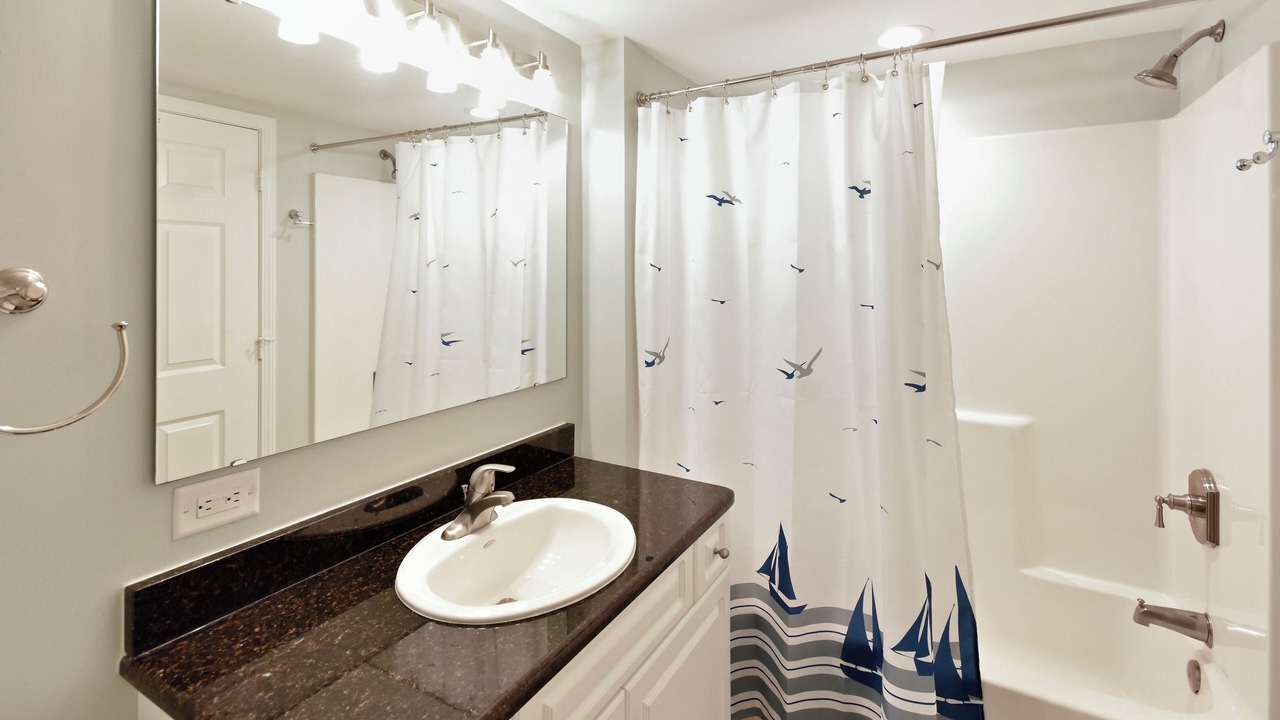 Photo of Bathroom in Golden Mile