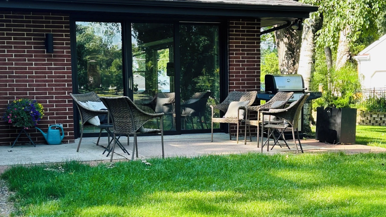 Photo of Patio Balcony in Black Wolf