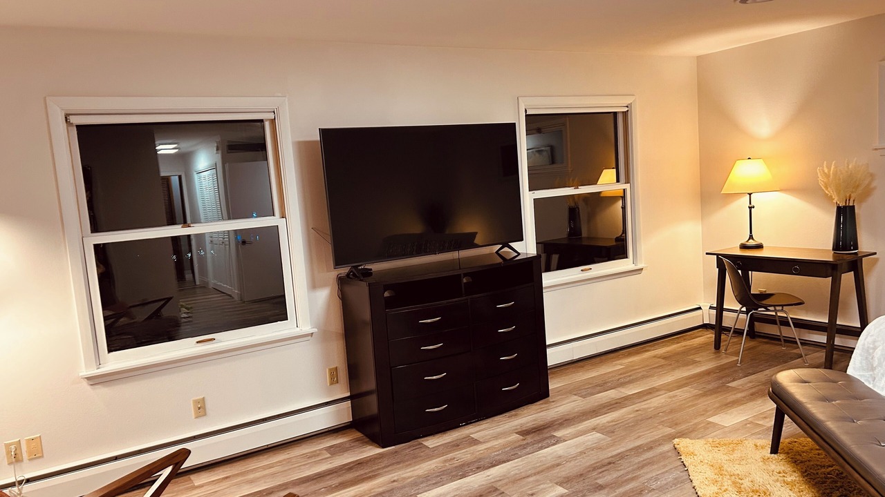 Photo of Livingroom in Black Wolf