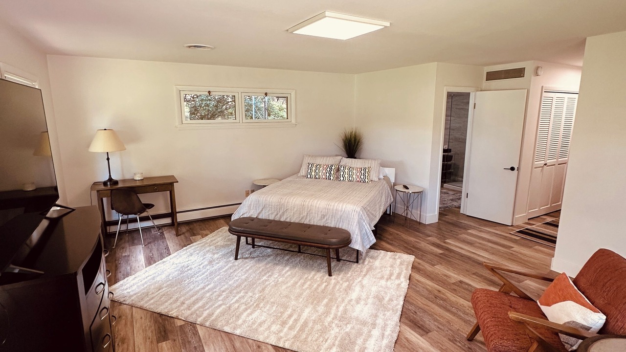 Photo of Bedroom in Black Wolf