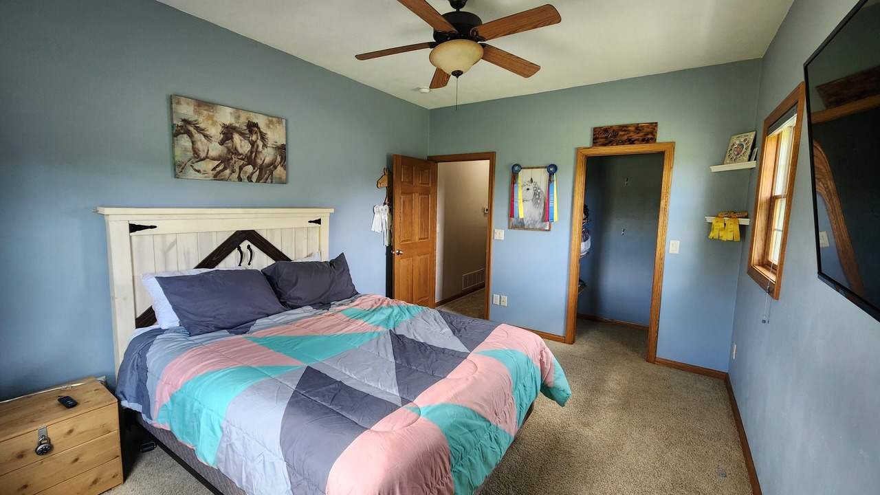 Photo of Bedroom in Black Wolf