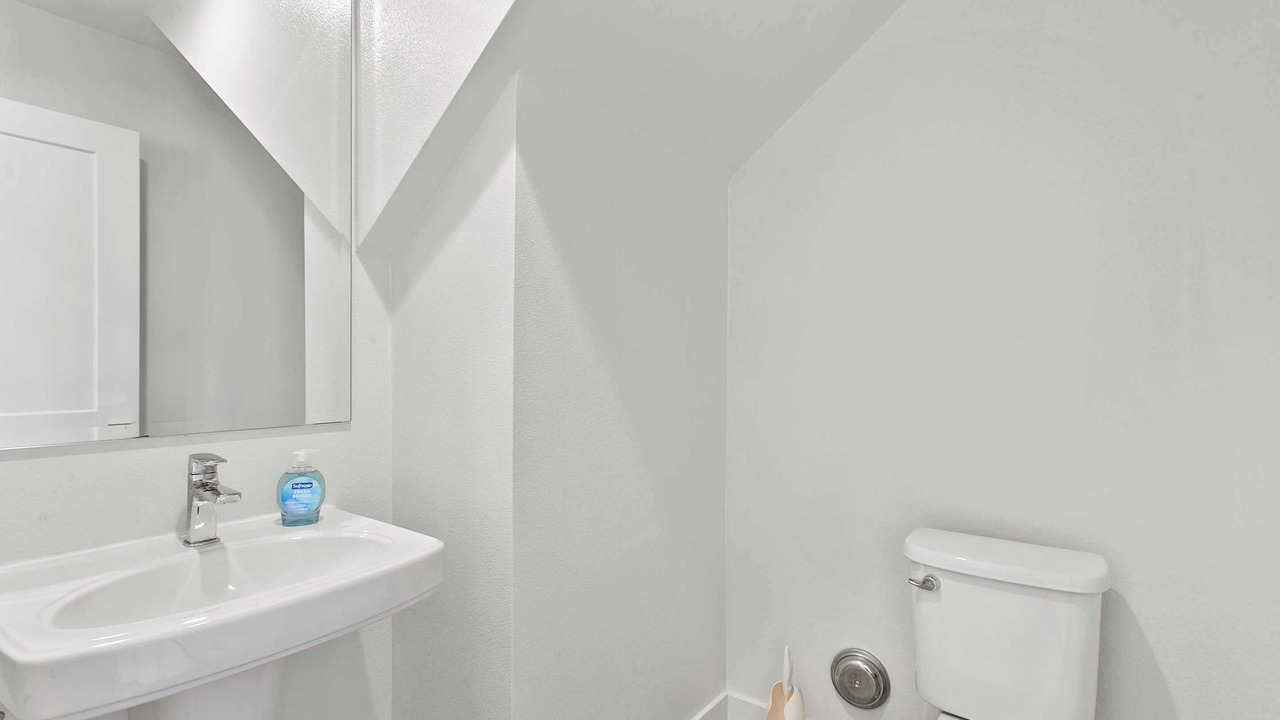 Photo of Bathroom in Platinum Triangle