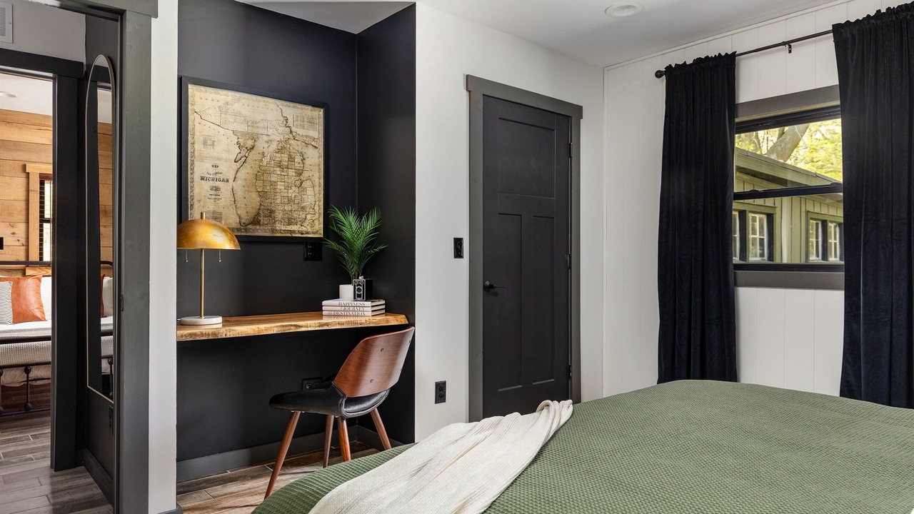 Photo of Bedroom in Covert
